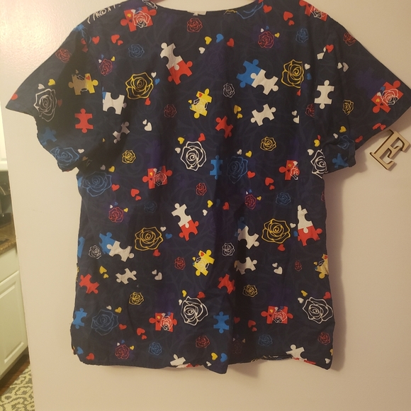 Womens scrub top - Picture 3 of 3
